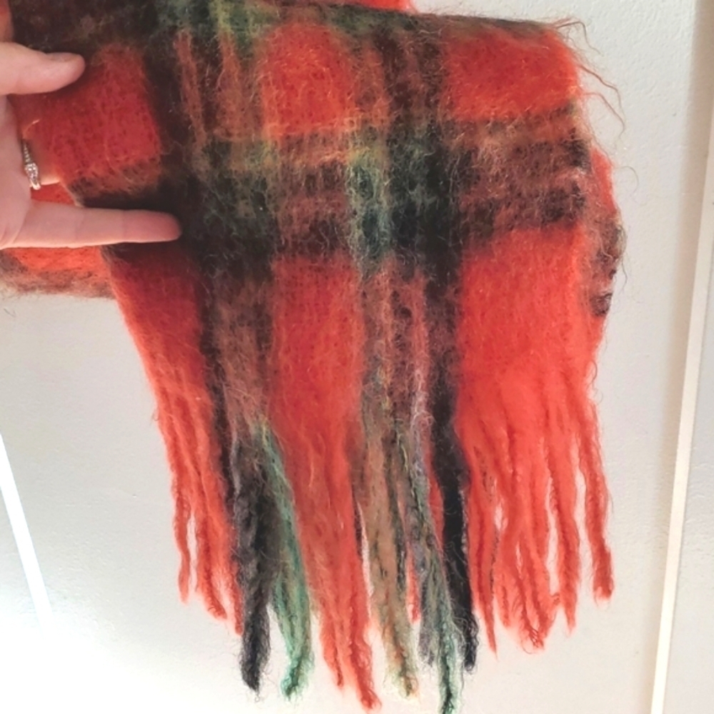 Vintage Mohair Plaid scarf extra long - Picture 4 of 6